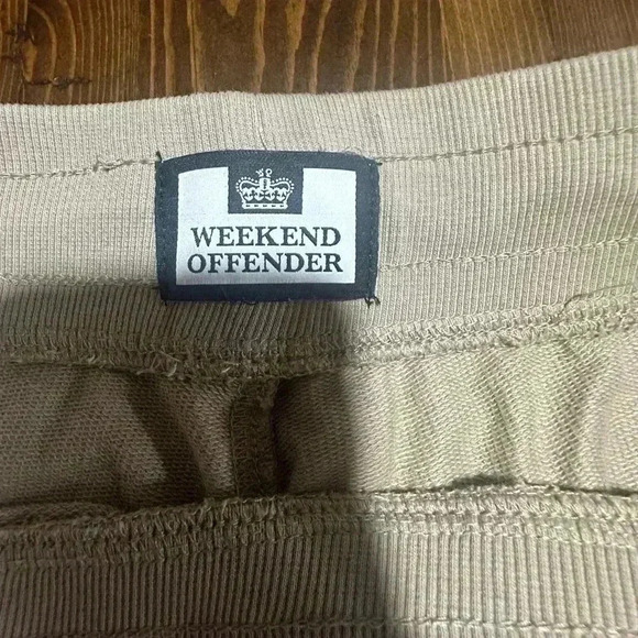 Weekend Offender Shorts Size 34 Medium EUC - Picture 3 of 7
